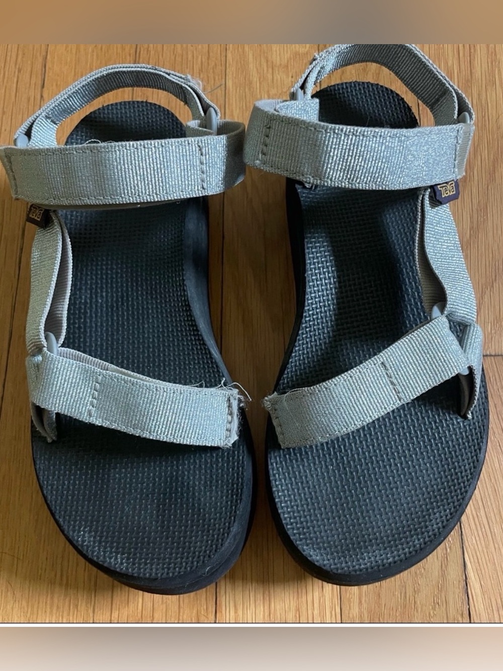 TEVA Flatform Platform Silver Metallic Sandal size 6